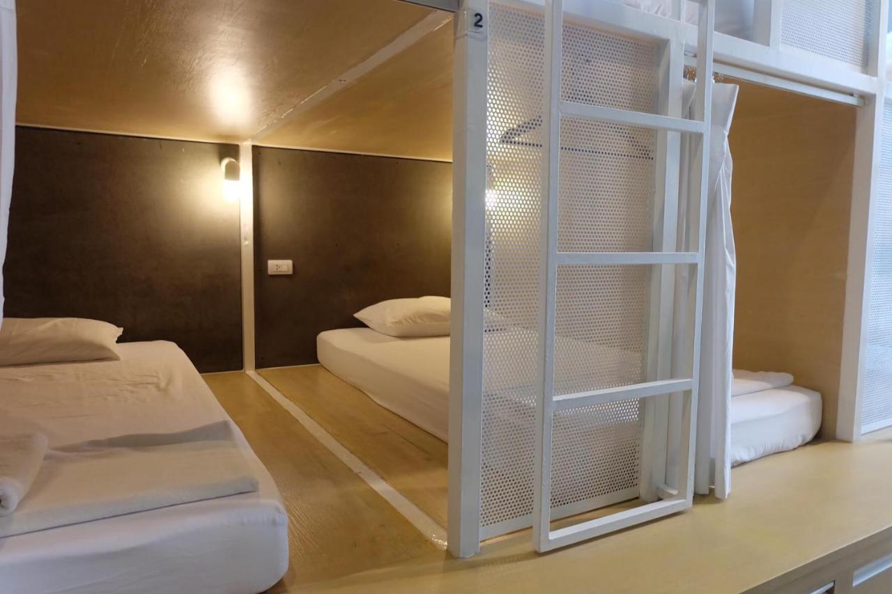 On The Bed Hostel Bangkok Ngoại thất bức ảnh